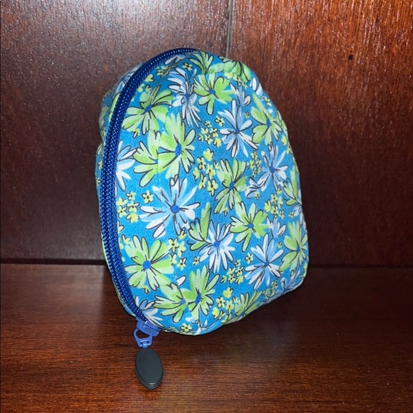 🍀6/$20 Skinnies by snoozies travel slippers and Pouch Set - Picture 6 of 7